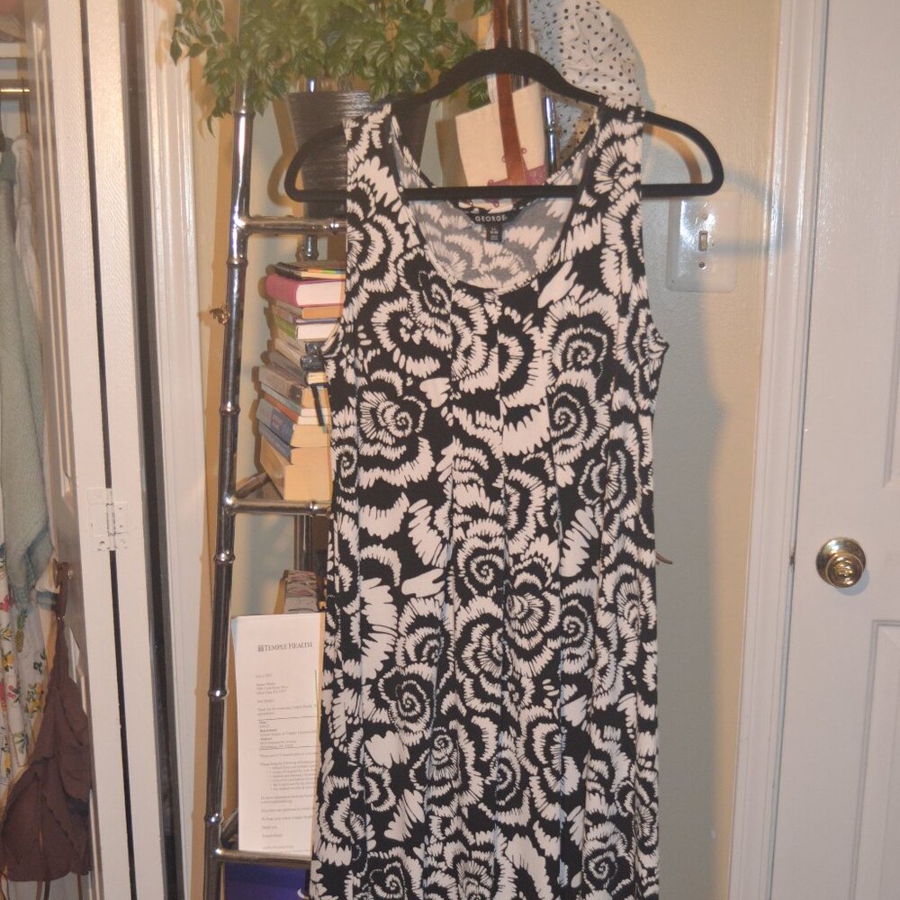 Swirl Garden Midi Dress (Black & White)